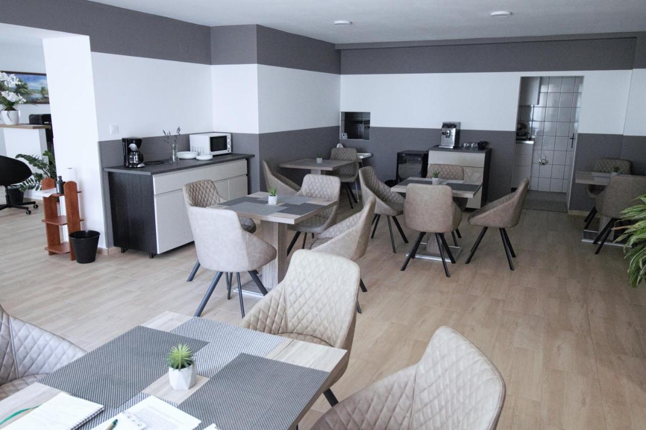 Hotel Szitakoeto Panzio à Tiszafüred Extérieur photo