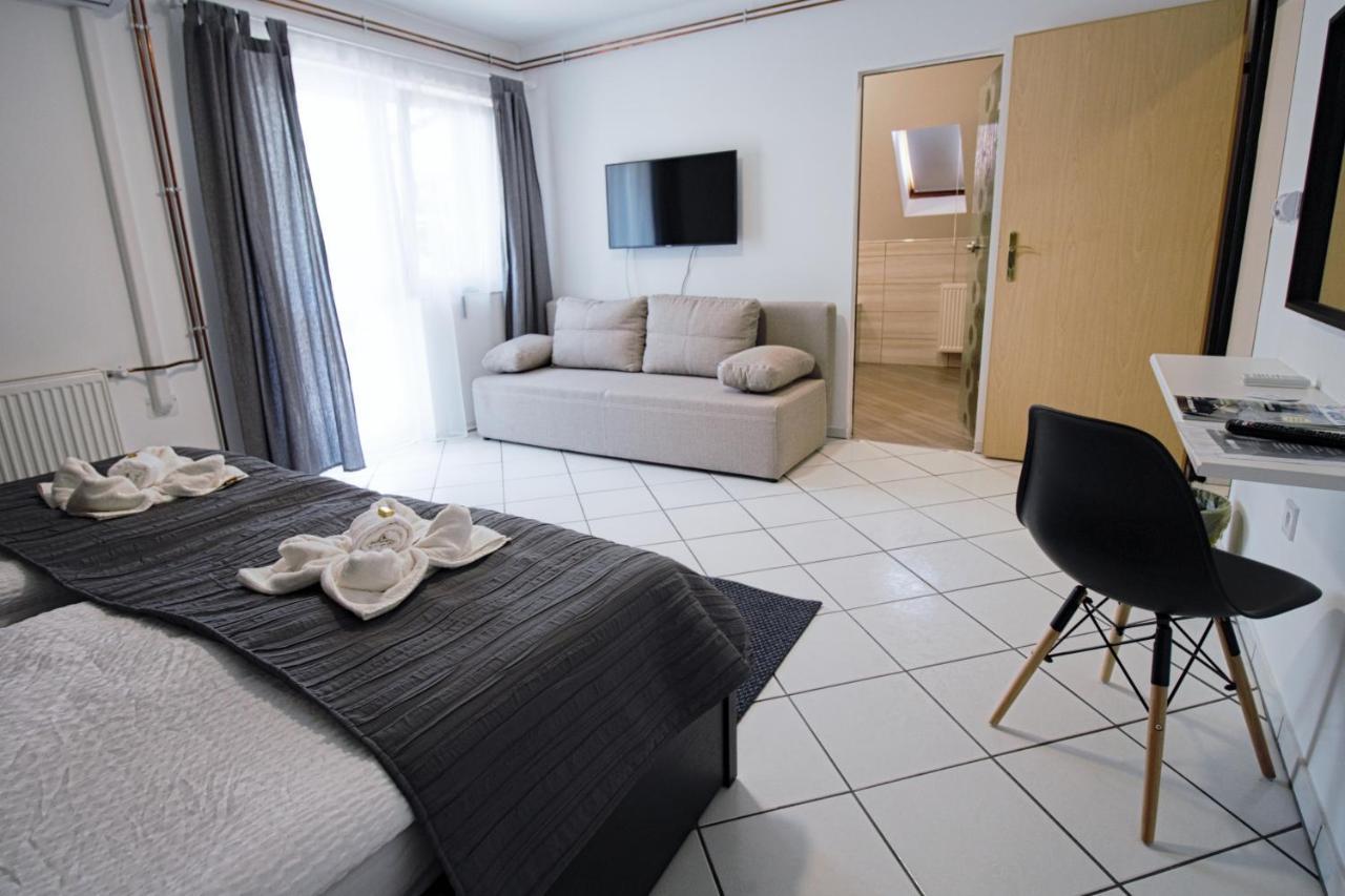 Hotel Szitakoeto Panzio à Tiszafüred Extérieur photo