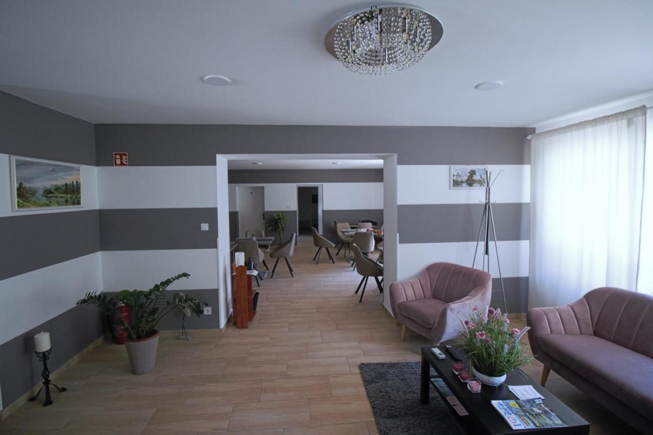 Hotel Szitakoeto Panzio à Tiszafüred Extérieur photo