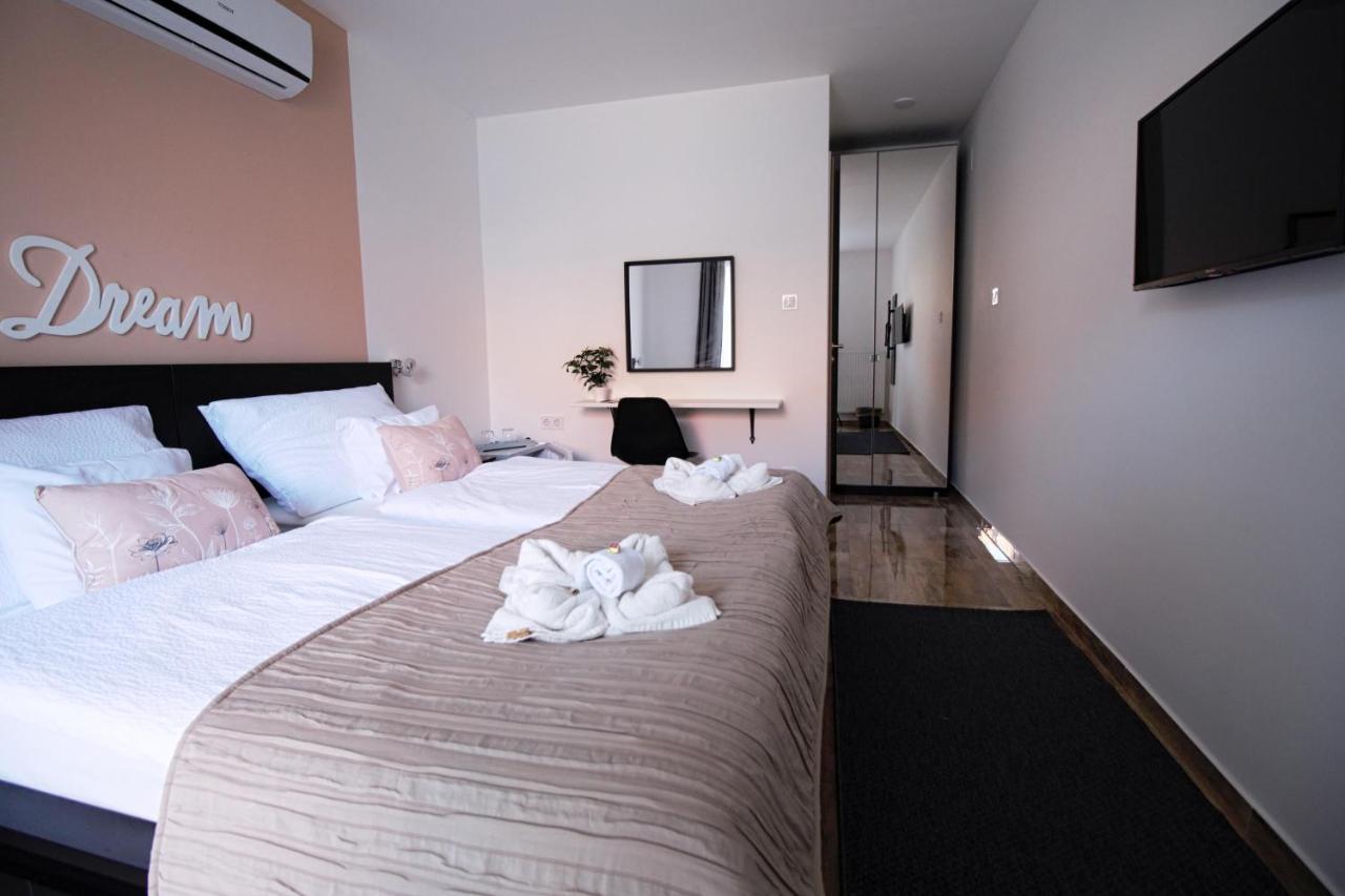 Hotel Szitakoeto Panzio à Tiszafüred Extérieur photo